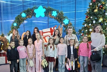 Учащиеся ДШИ пгт. Черноморского им. В.А.Сергиенко совершили новогоднее путешествие в сказку!